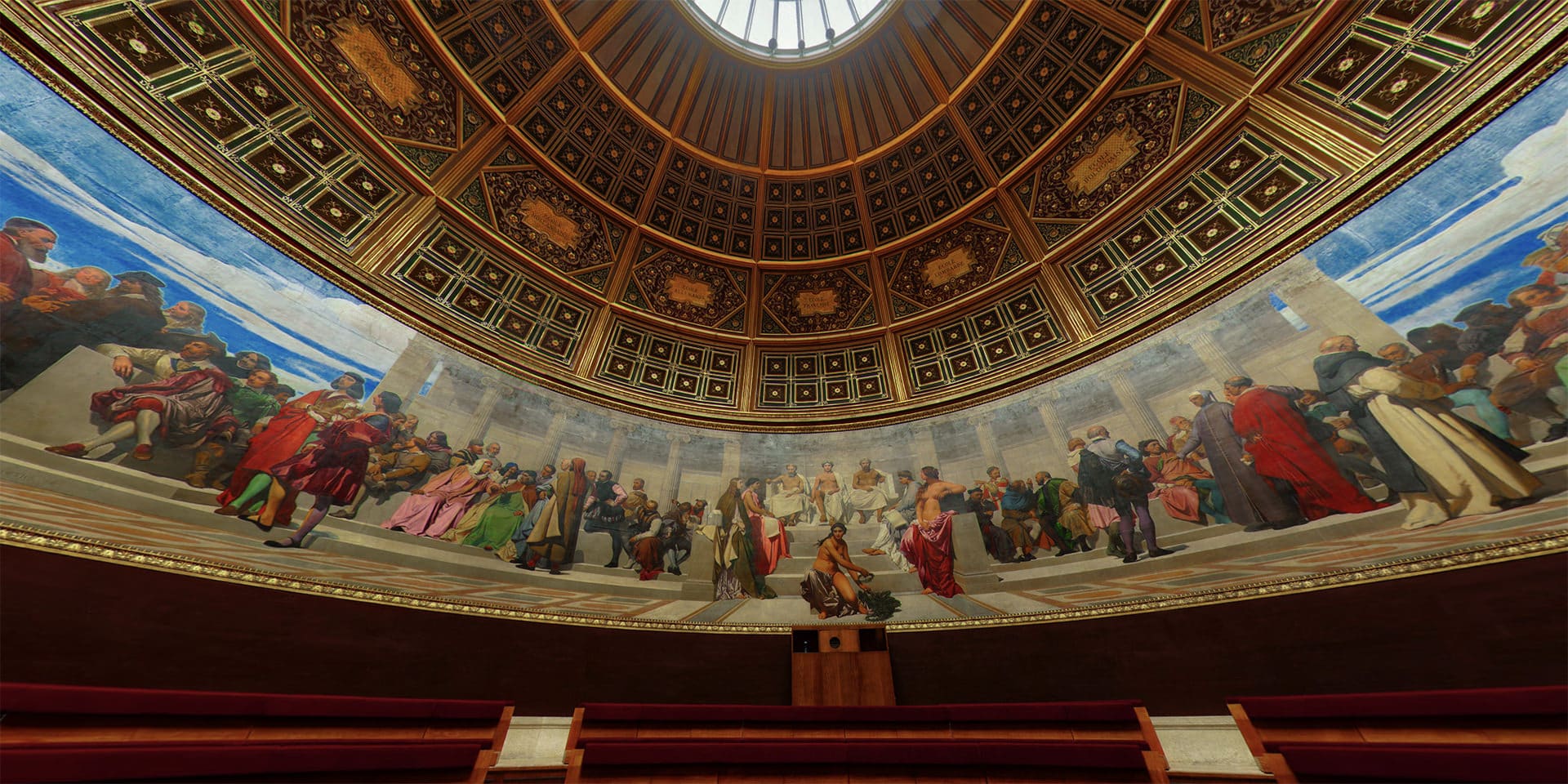 Vue intérieure de l’amphithéâtre d’honneur aux Beaux-Arts de Paris