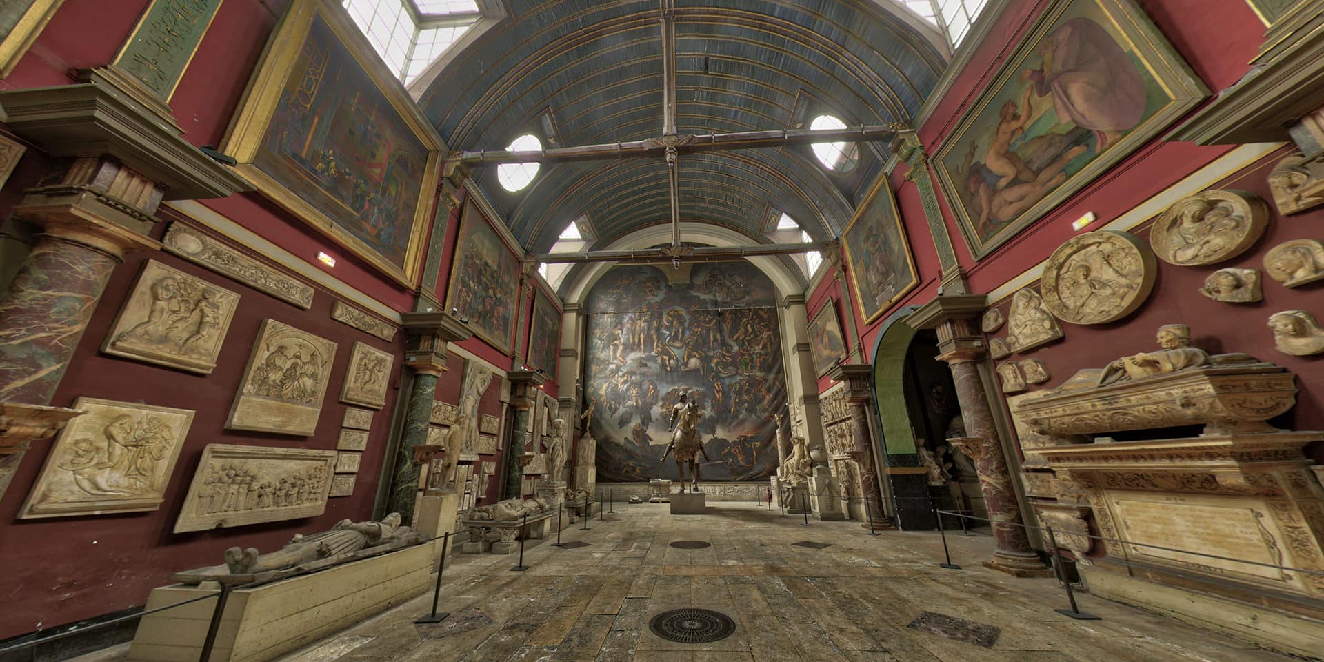 Vue intérieure de la chapelle du couvent des Petits Augustins à Paris