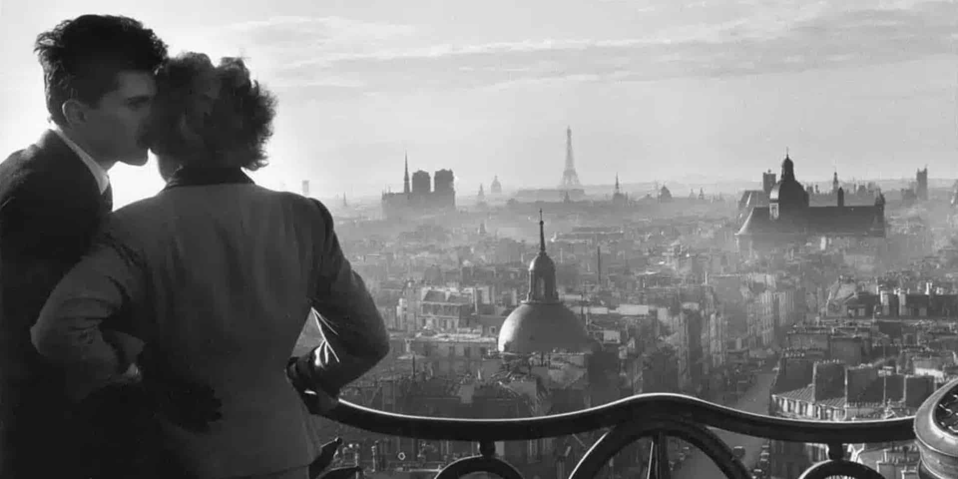 Photographie Les Amoureux de la Bastille de Willy Ronis, prise à Paris en 1957