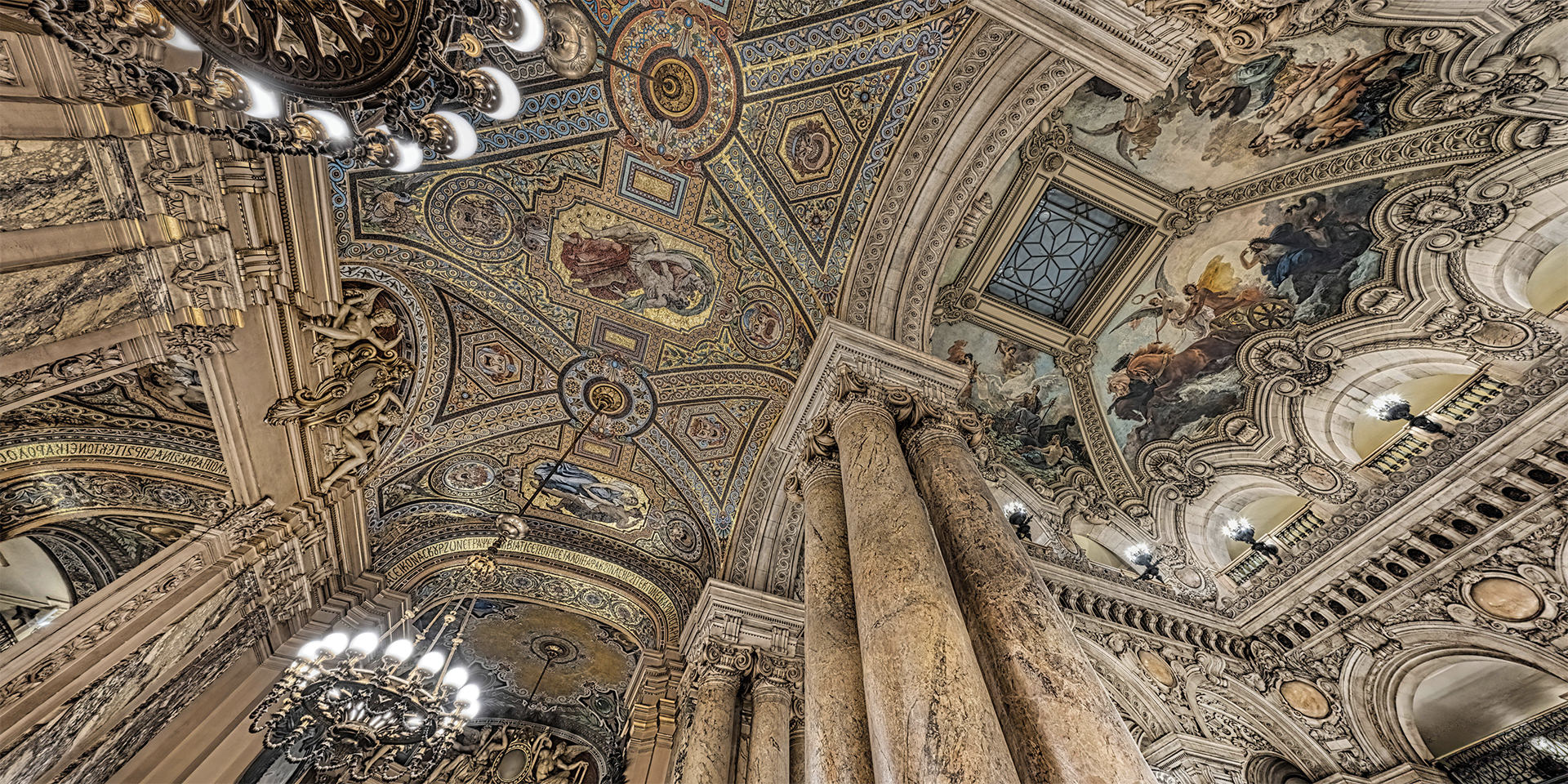 Vue immersive de l’avant-foyer de l’Opéra Garnier en visite virtuelle